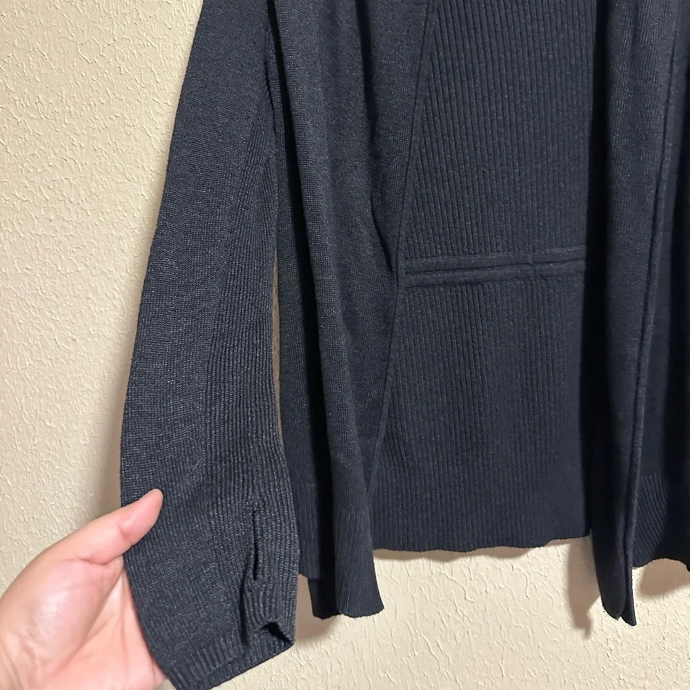 Lululemon Cardigan Wrap Size 6‎ Black